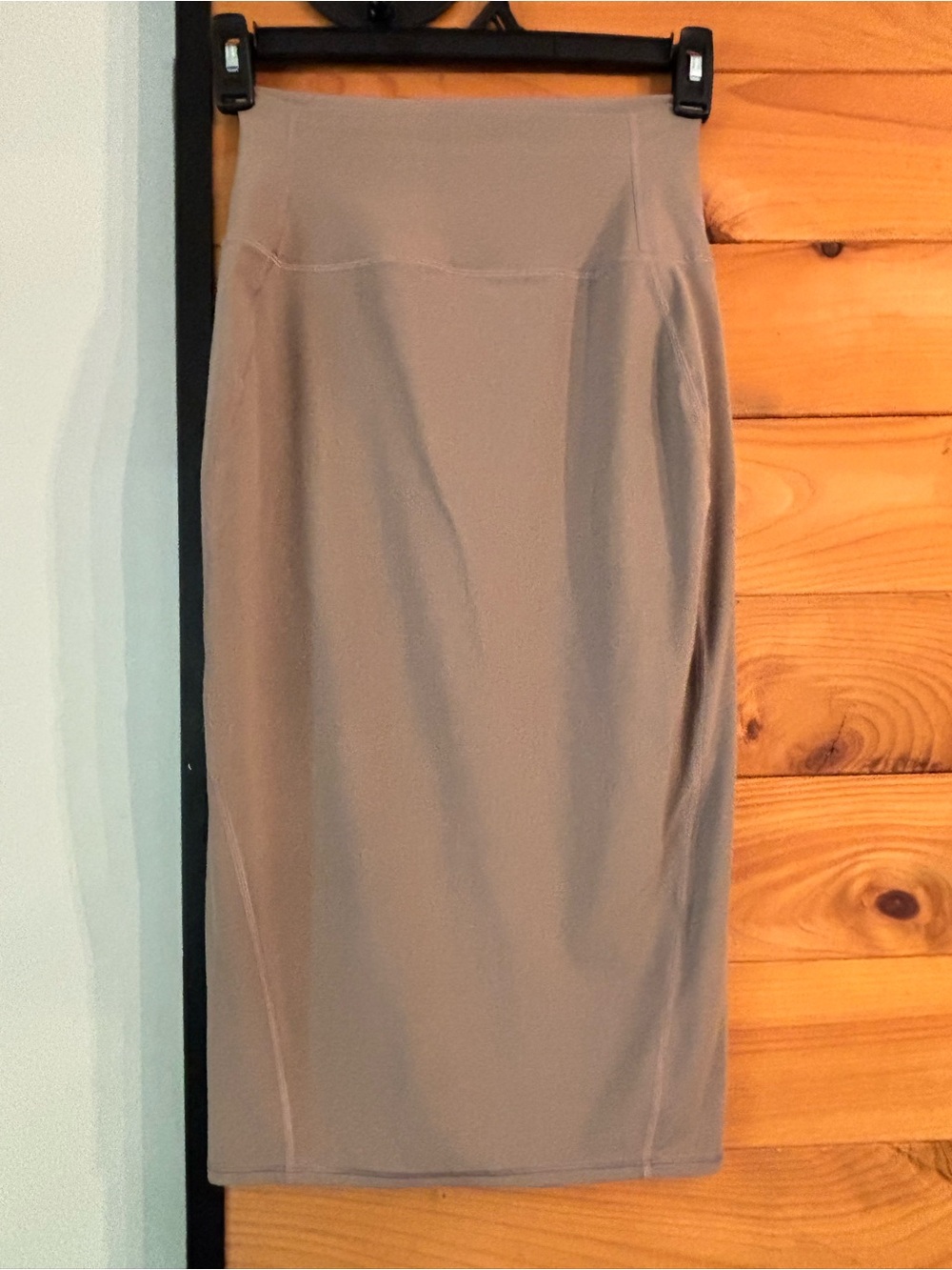 Lululemon Women’s Size 6 Taupe High Rise Stretch Pencil Midi Skirt Back Slit
